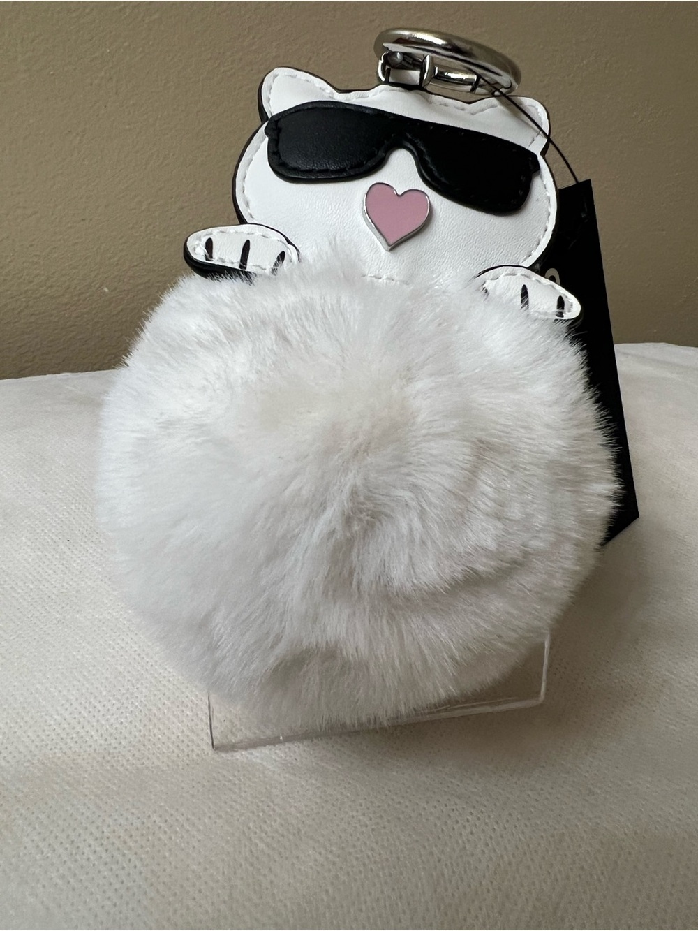 Karl Lagerfeld White Faux Fur Cat Keychain / Bagcharm NWT - Picture 3 of 5